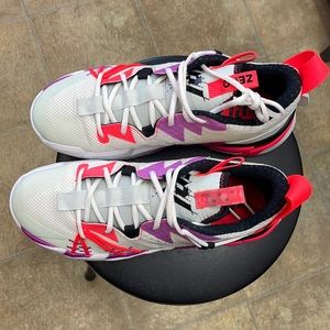 NEW, Men Jordan sneakers!